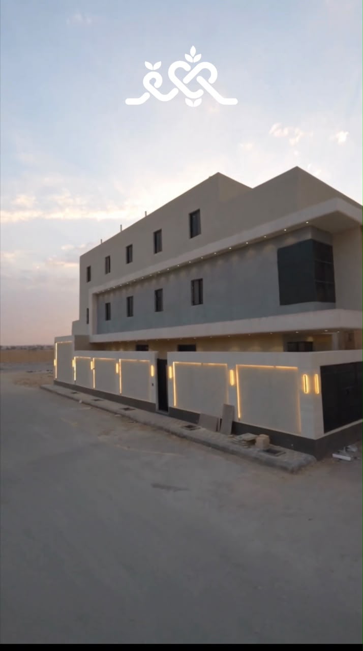 شقة فاخره للبيع – الملحق العلوي بشرق الرياض حي الجنادرية 