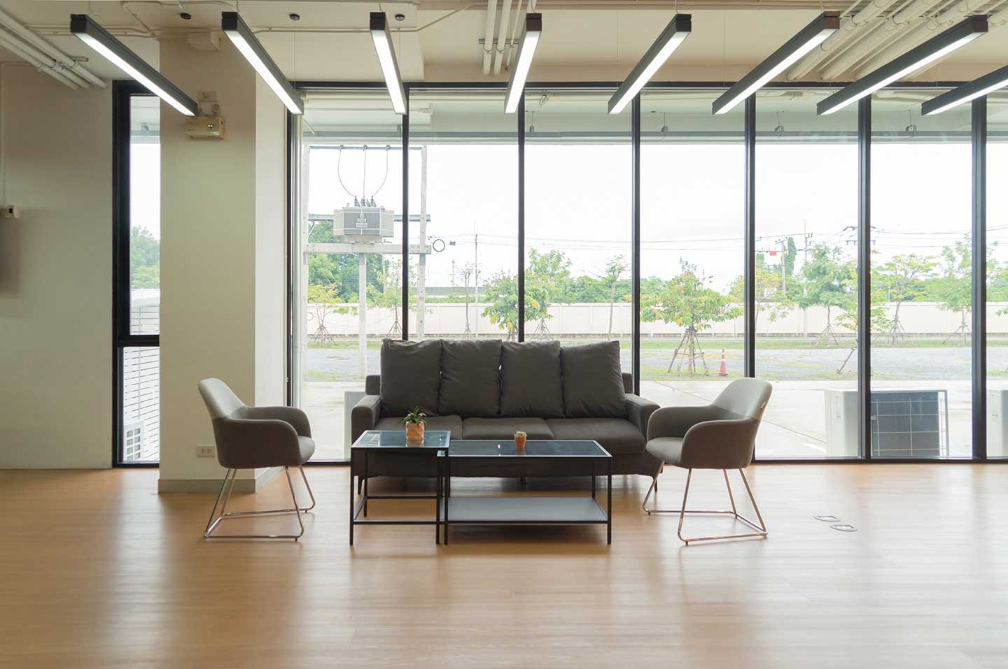 office-0003 مساحة مكتبية مجددة للإيجار