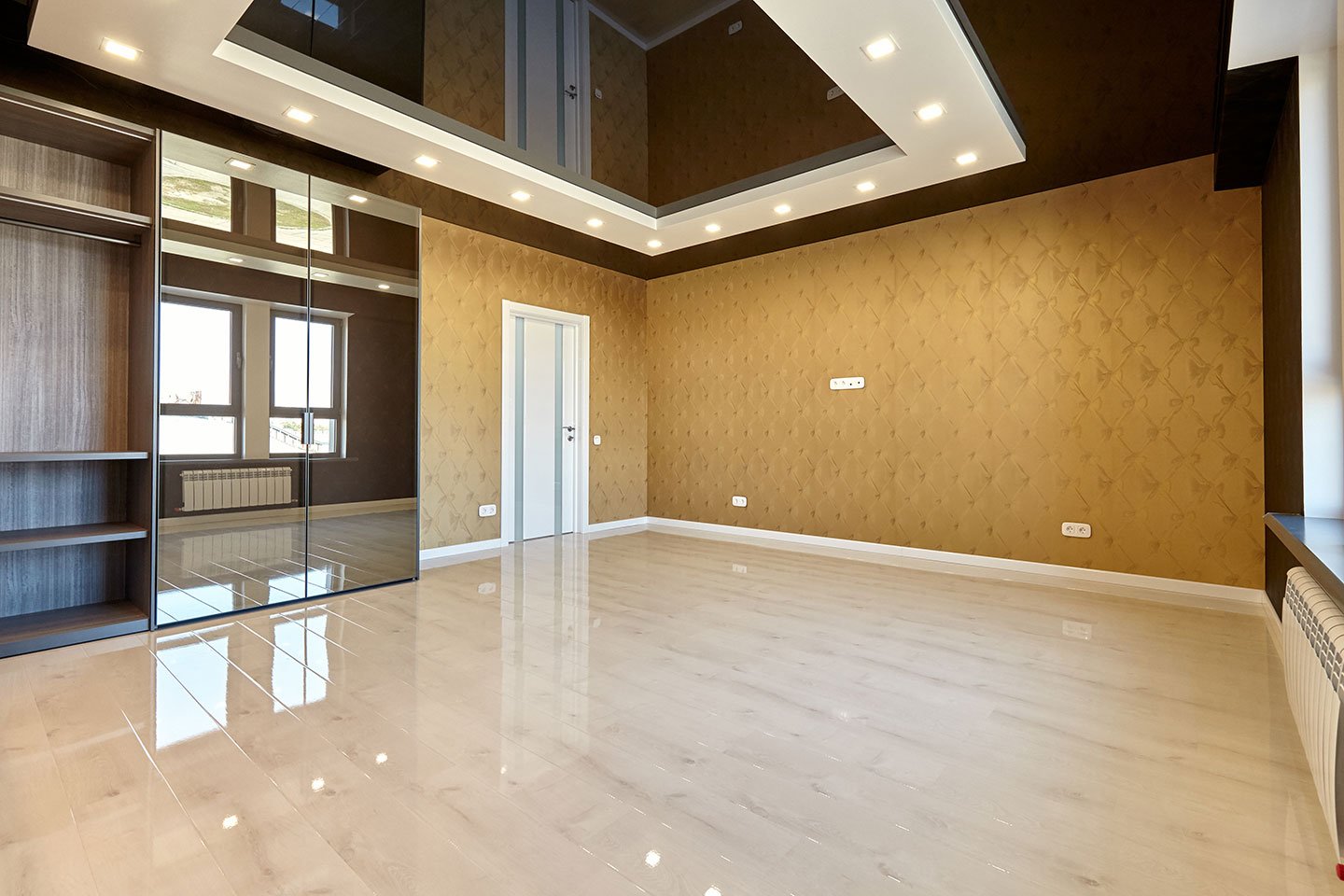 shop-0002 واجهة محل مجددة للإيجار
